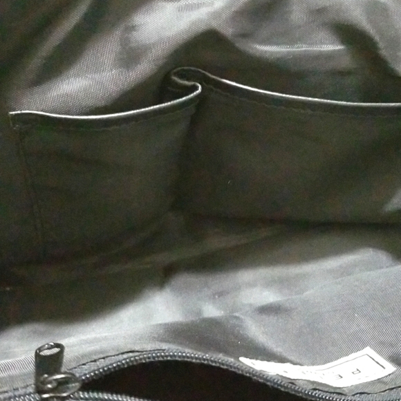 Pelle studio leather bag, Medium, zipper on top ,front pocket magnetic button. - Picture 8 of 11